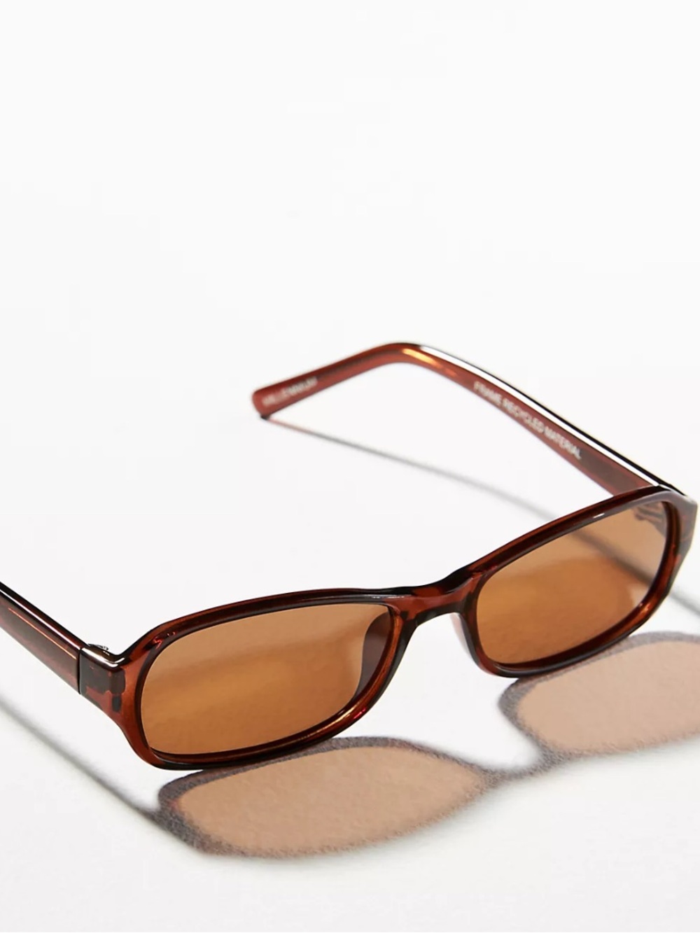Reality EYEWEAR / Anthropologie
NWT & Pouch
Color: CHOCOLATE-POLARISED